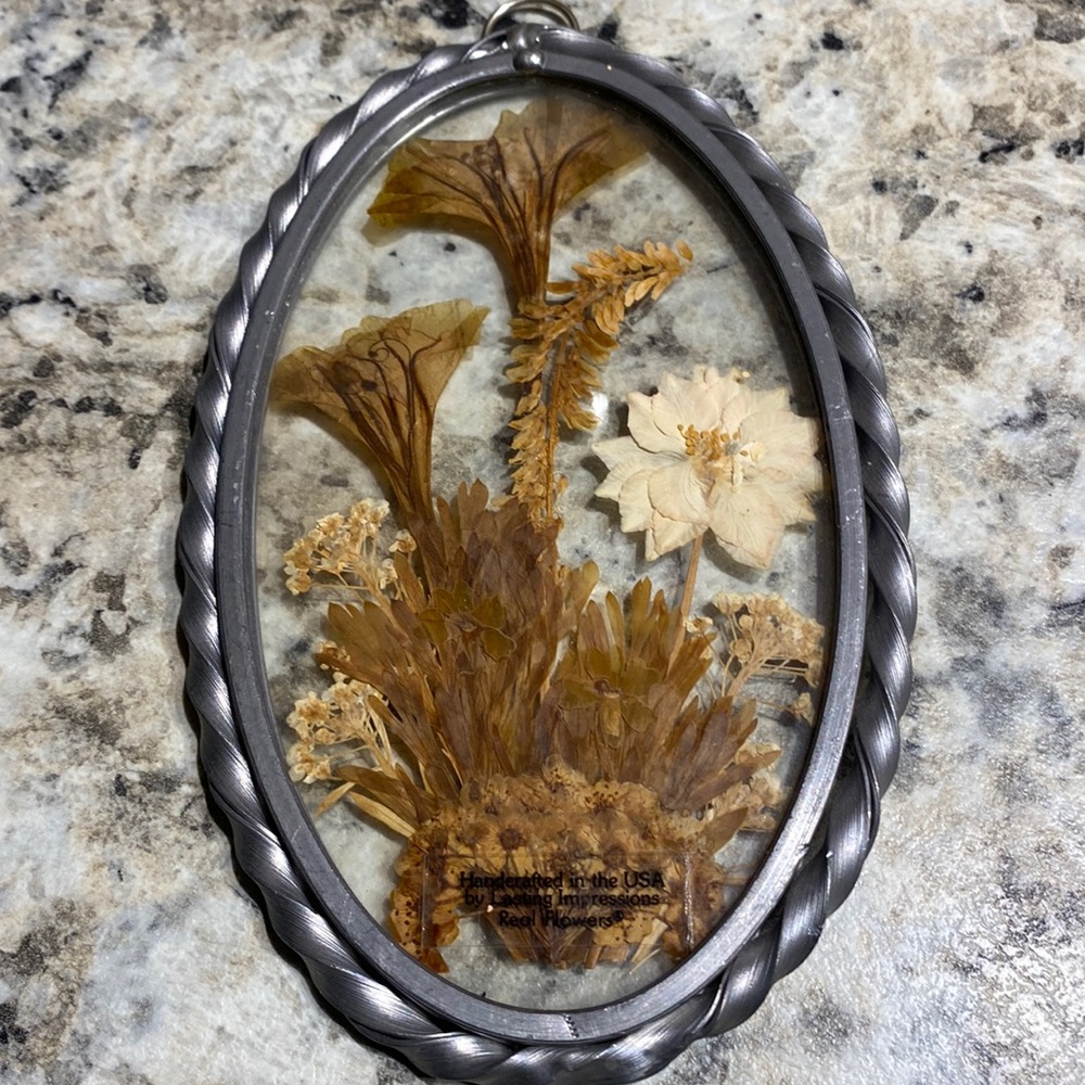 Dried Flowers Ornament. Vintage.